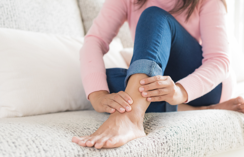 girl having chronic heel pain