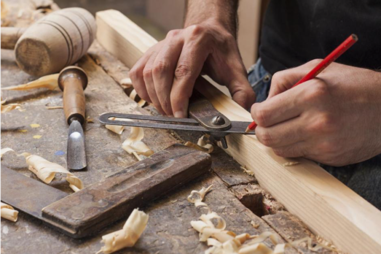 woodcutting tools with arched blades