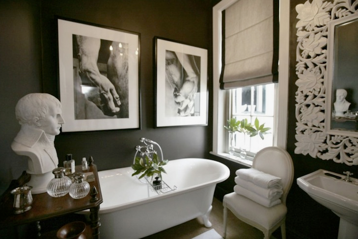 Easy Ways to Add Personality with Black and White Bathroom Prints