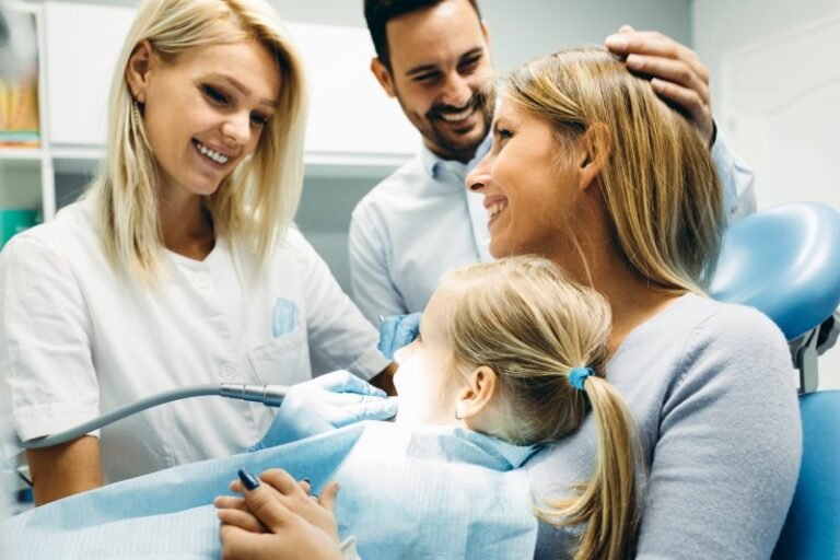 The Benefits Of Choosing A Family Dentist For Your Household
